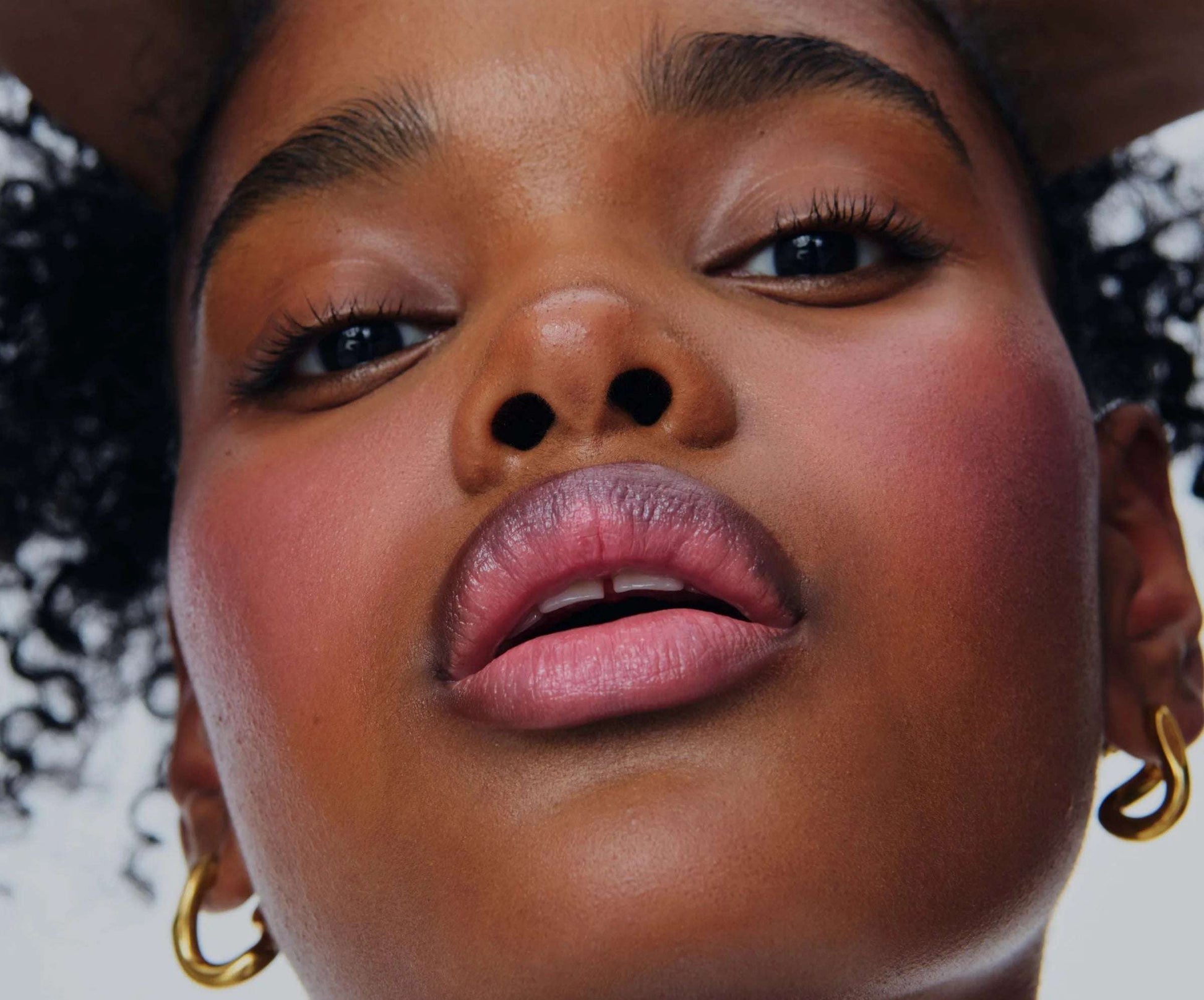 RHODE | pocket blush THE NATURAL FLUSH