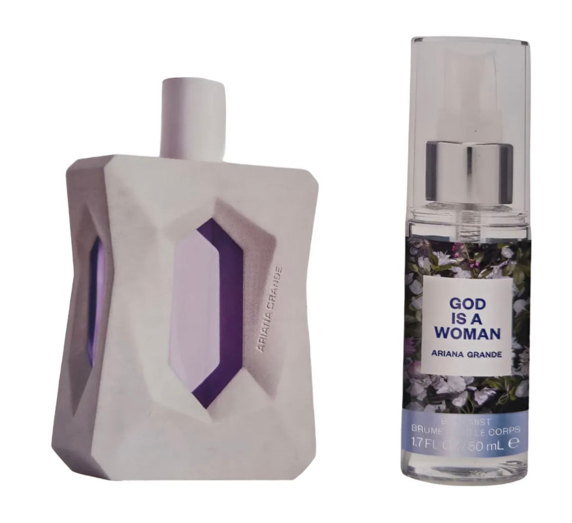 Set Ariana G. GOD IS A WOMAN