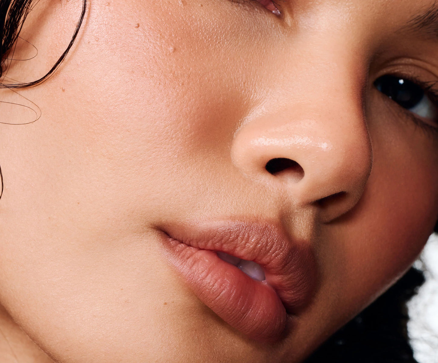 Rhode | The contouring lip shaper